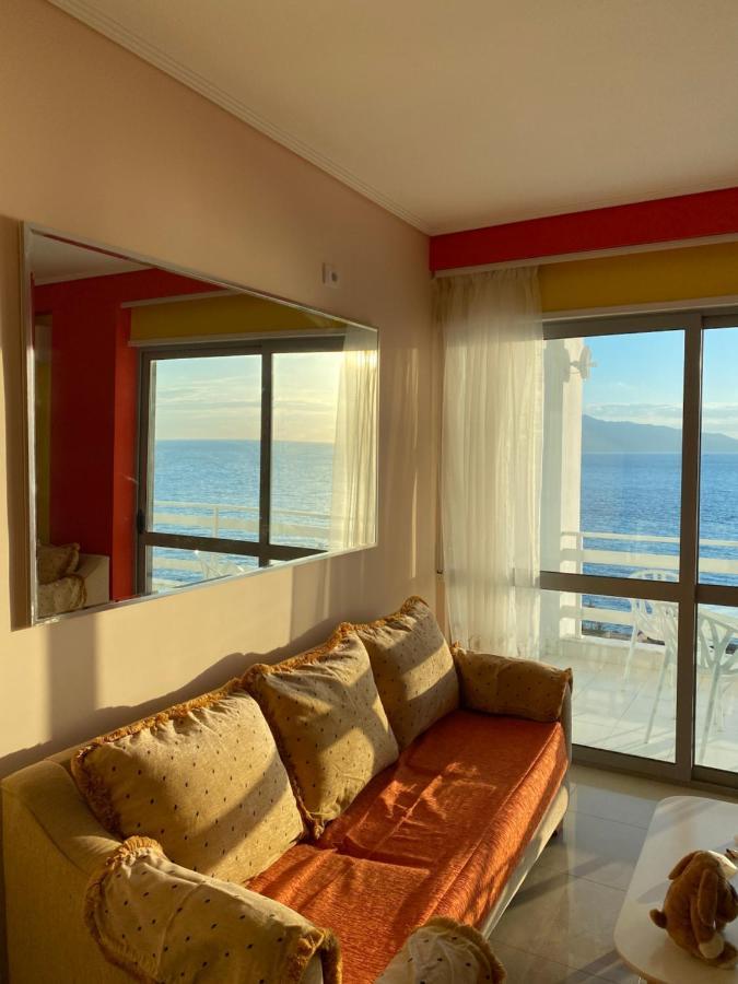 White Sea View 2 Apartment
