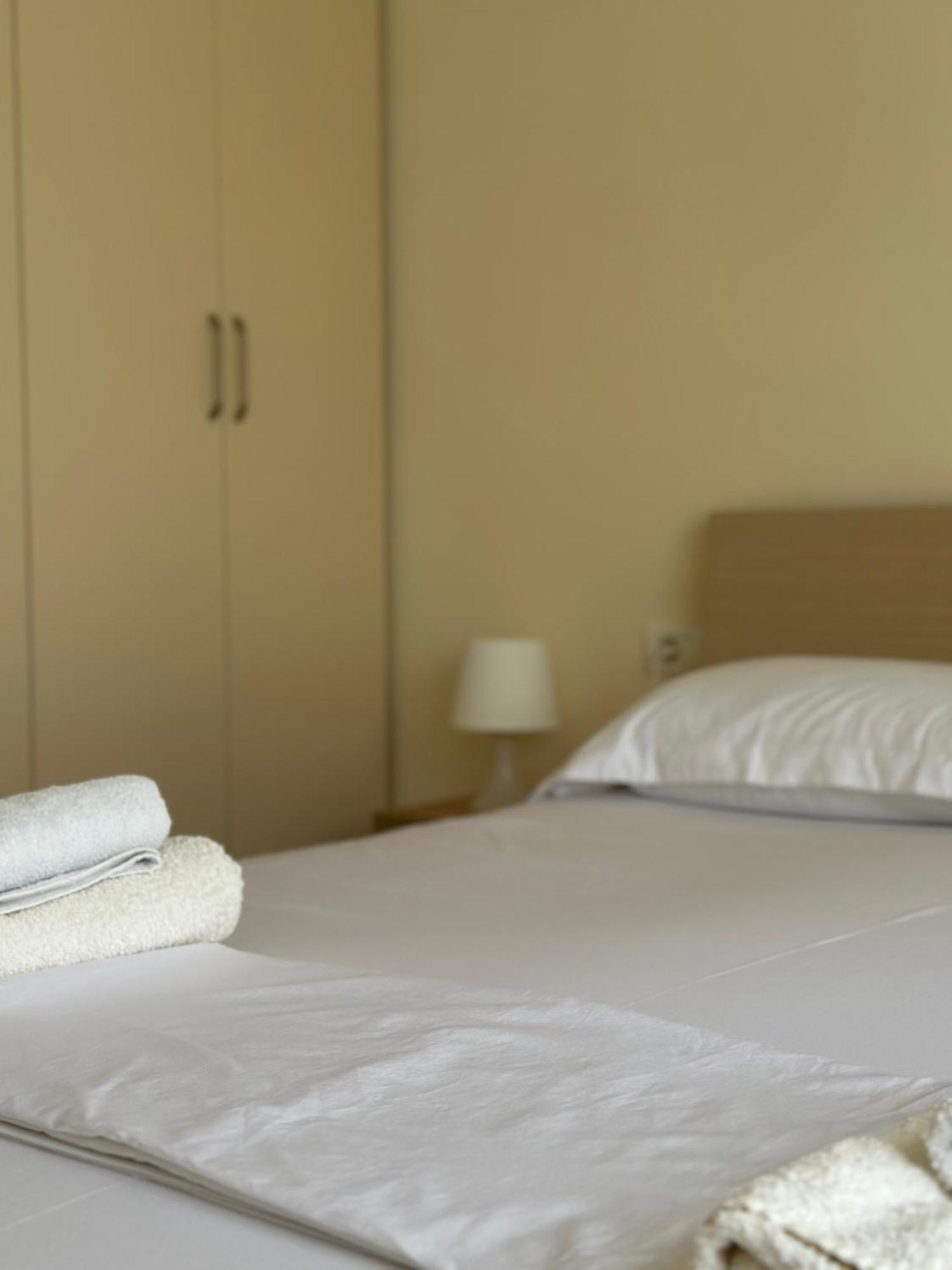 Apartment White Sea View 2 Sarande